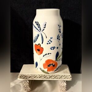 Beautiful, hand painted vase. 8”